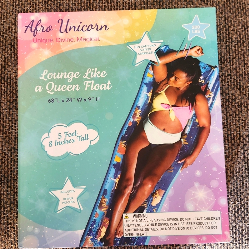 Lounge like a Queen float
